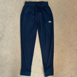 Under Armour navy blue athletic joggers. Mens size small like new!